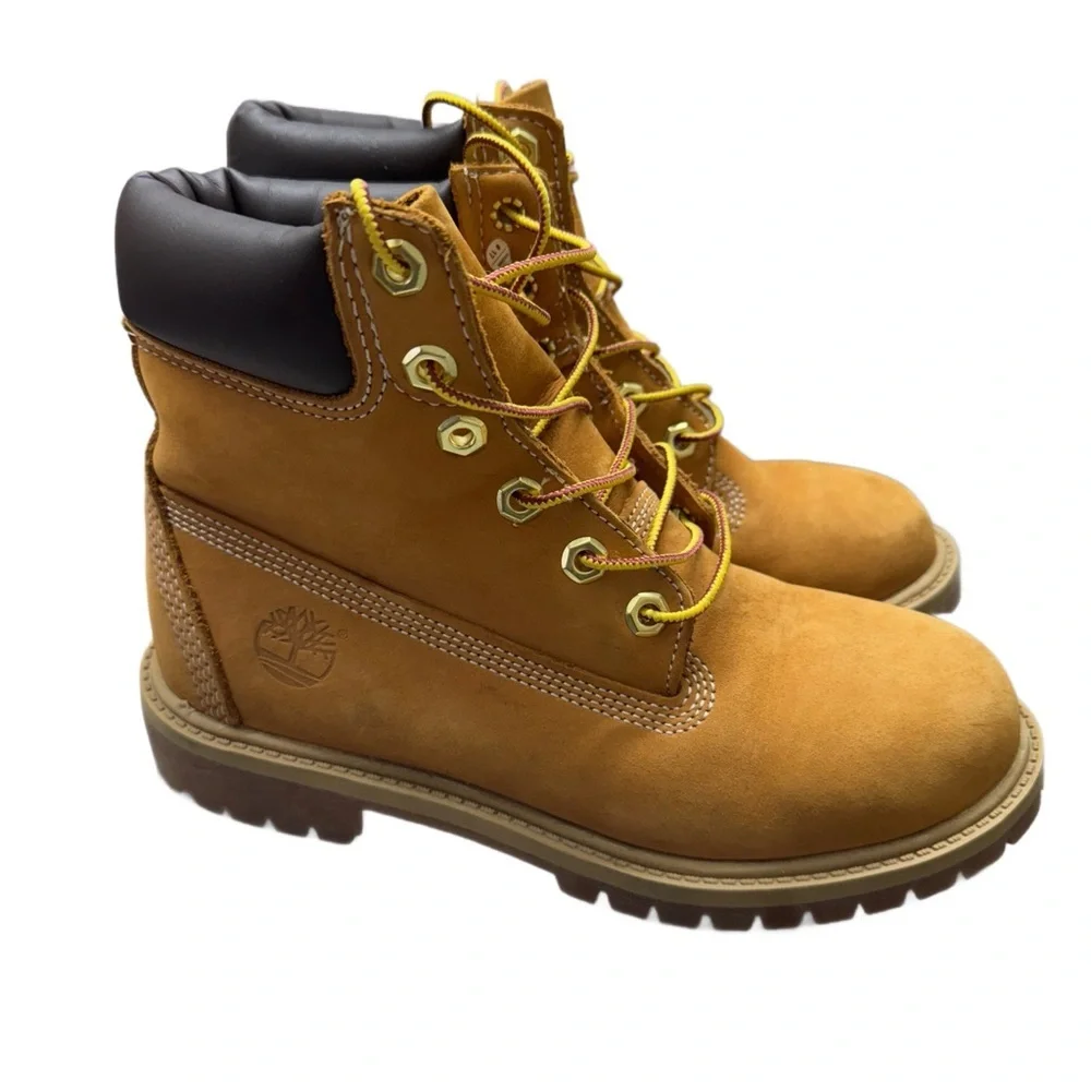 Timberland tan leather boots size 4M junior